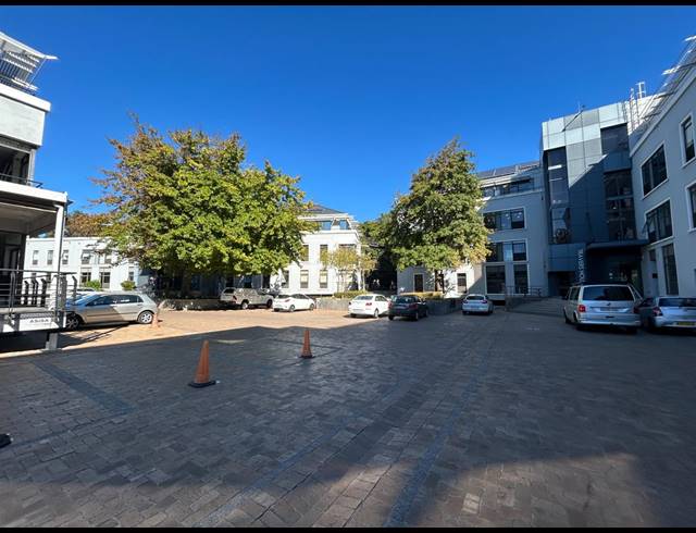 415M² BUILDING TO LET IN NEWLANDS